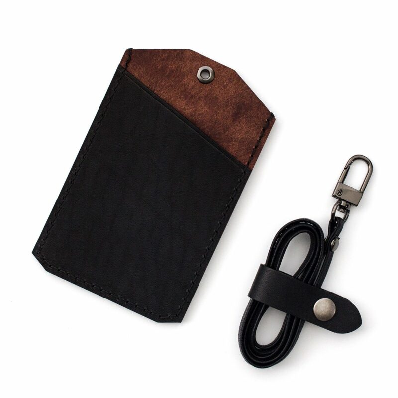 PUEBLO 直式證件套 行李吊牌 提供英文燙金烙印與皮革刻字服務 古典工藝 - Official Site